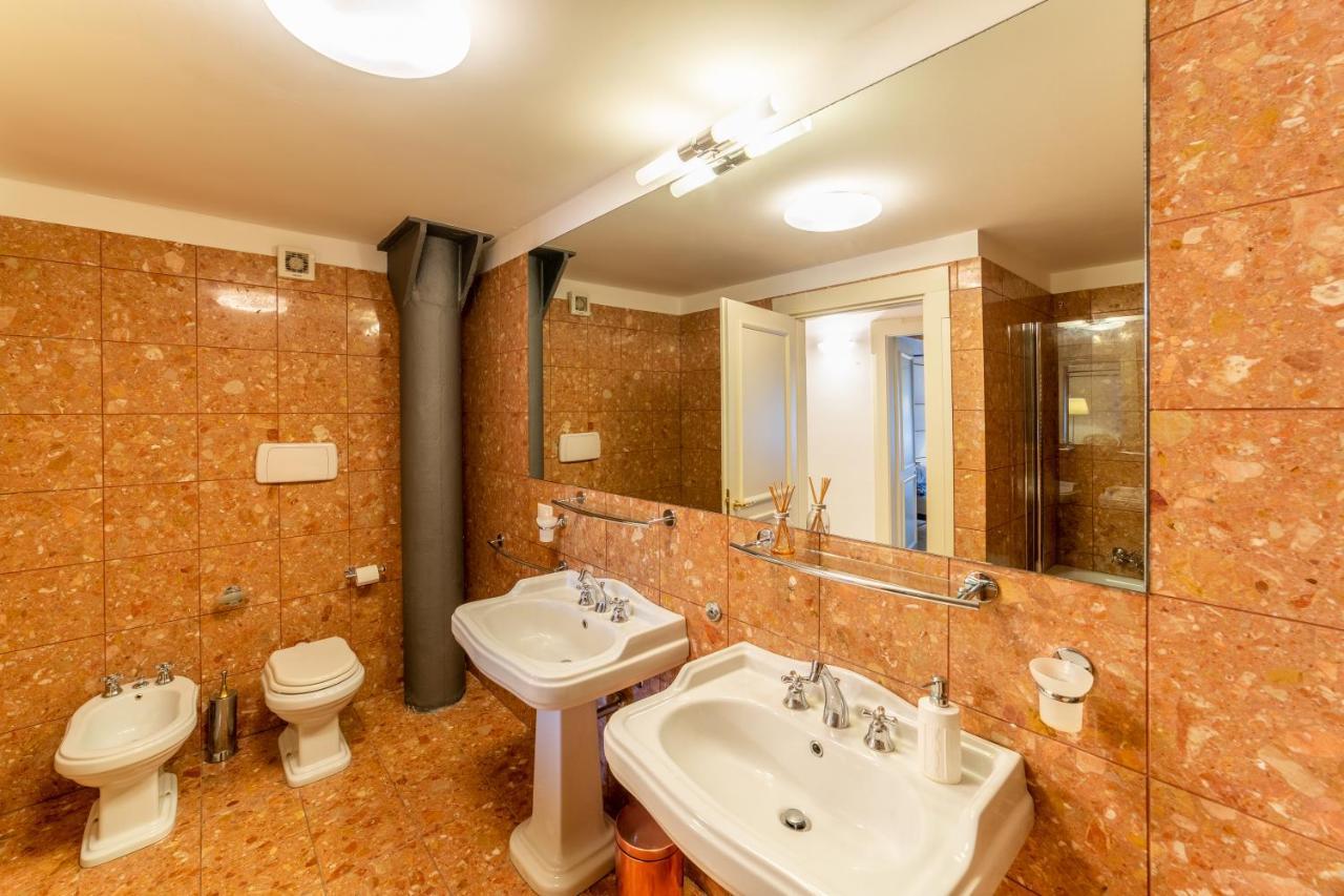 Youatmolino Canal View Apartment Venetië Buitenkant foto